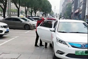 從自主創(chuàng)業(yè)到萬順叫車司機(jī)共創(chuàng)人，換個(gè)舞臺堅(jiān)持優(yōu)秀